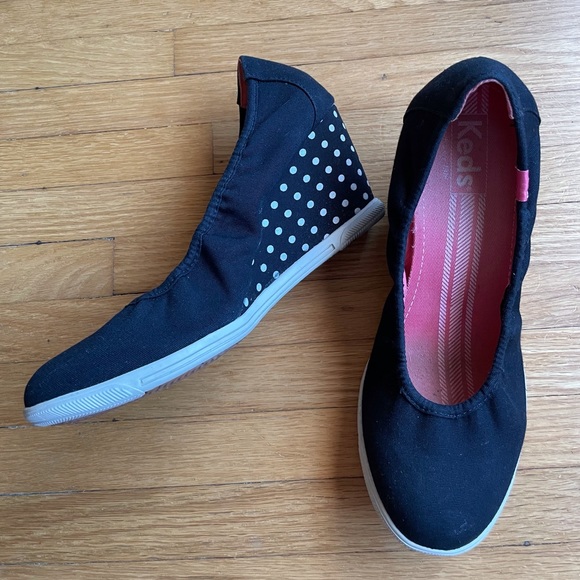 Keds Black Canvas Polka dot Wedge Heel.  Size 8.5. Great condition - Picture 9 of 10